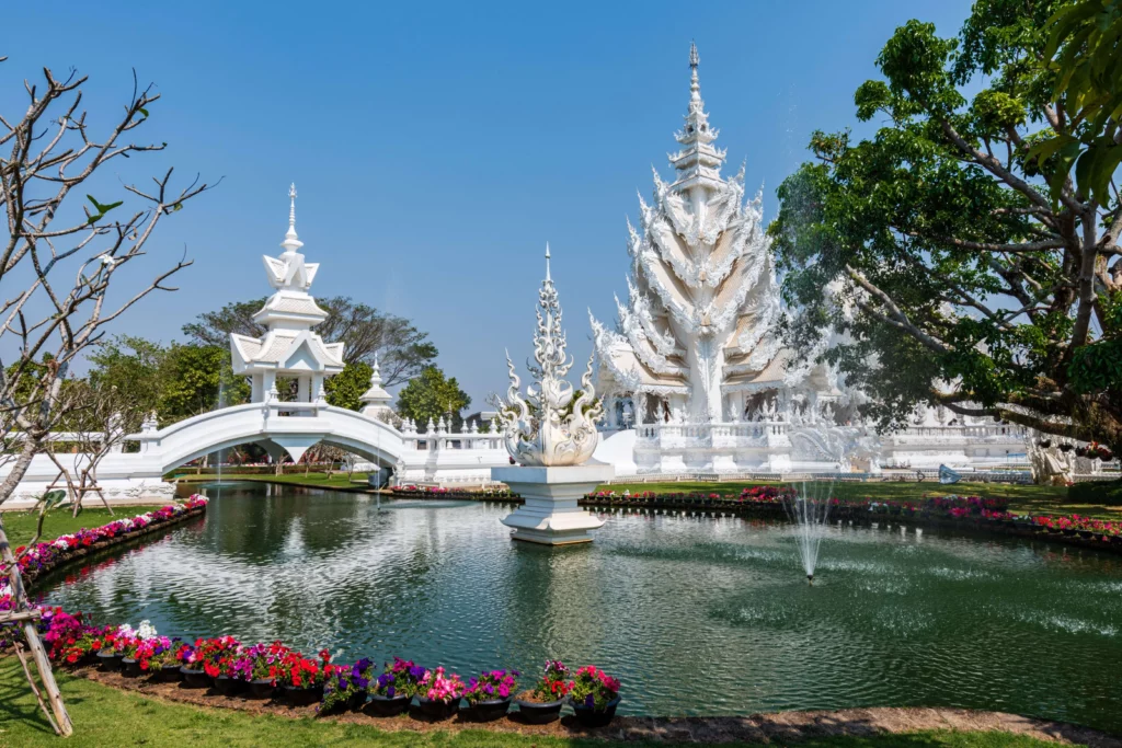white temple chiang rai thailand
