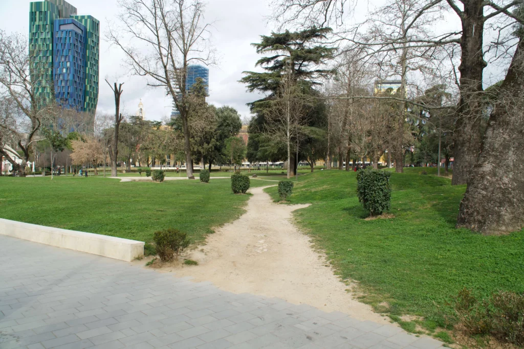 rinia park path tirana albania