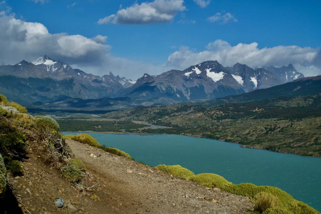 torres del paine patagonia trail mountains lake